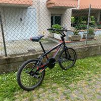 bicicletta BMX
