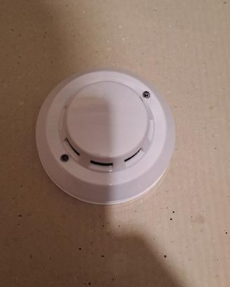 N° 2 Rrivelatori di fumo 9-36 V contatto Nc/NO