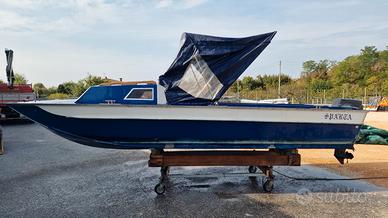 Imbarcazione da lavoro