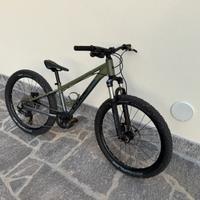 Bici Cube da 24 pollici