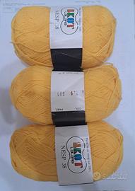 9 gomitoli di pura lana vergine Skot