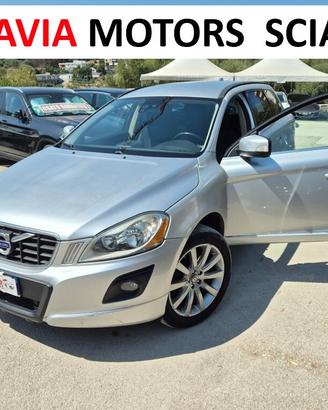Volvo XC60 D5 AWD 205cv Geartronic Momentum
