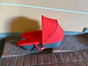 Passeggino Stokke Xplory completo di navetta e acc