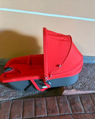 Passeggino Stokke Xplory completo di navetta e acc
