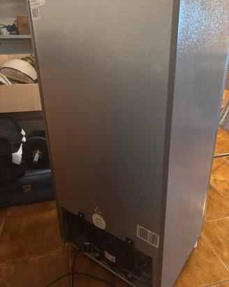 Frigorifero Hisense RR195D4DD1 – 150 L