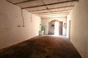 Magazzino/garage in zona Via Roma