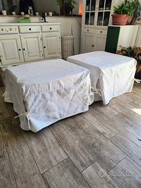 Coppia di puof letto