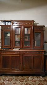 Credenza con alzata in noce primi '900