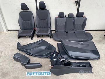 Sedili stoffa nera Toyota Yaris 2025 5 porte