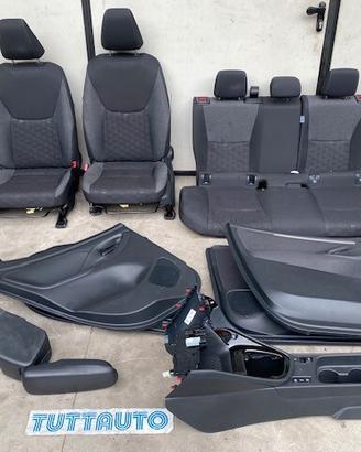 Sedili stoffa nera Toyota Yaris 2025 5 porte