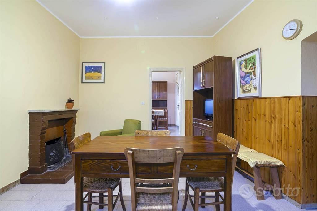 Appartamento di 198 m² con più di 5 locali a Valsi - Vista 3