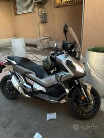 x adv 750