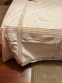 Tovaglia vintage fatta uncinetto