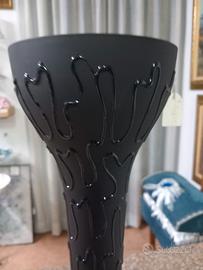 vaso moderno nero