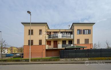 TRILOCALE AL PRIMO PIANO A PAROLA