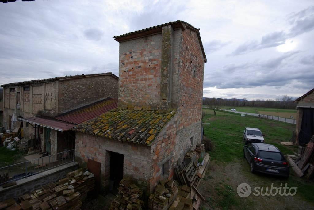 Rustico / Casale di 130 m² a San Giustino - Vista 4
