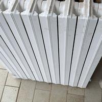 Due termosifoni in ghisa