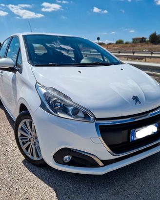 Peugeot 208 PureTech 82 5 porte Allure