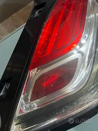 Lancia ypsilon stop posteriore