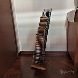 Colonna porta CD in metallo e legno
