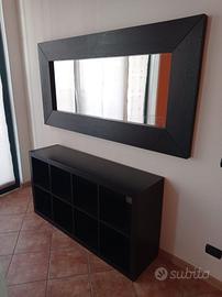 Specchio e mobile