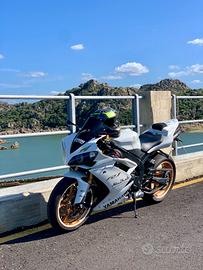 Yamaha r1