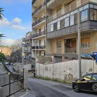 Via del Santo, tre vani oltre ampia veranda