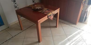 Tavolo - Sedie - Credenza