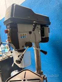 Trapano a colonna sega a nastro