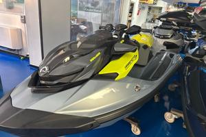 Moto d'acqua SeaDoo RXP 325 2024, 4 ore