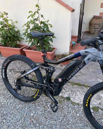 Bici MTB pedalata assistita HAYBIKE