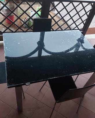 tavolo in vetro 