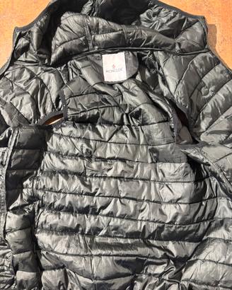 smanicato moncler