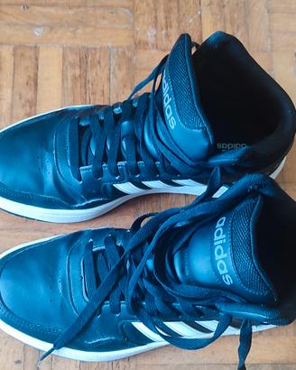 scarpe sportive