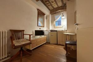 MONOLOCALE A PERUGIA