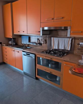 cucina cm 360 + 180 con elettrodomestici 