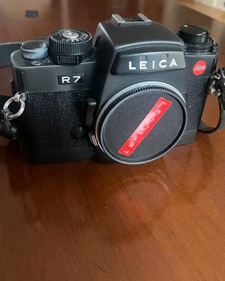 Leica R7