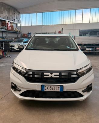 Dacia Sandero 2023 1.0 - 8700 Euro - 97.000 km