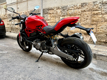 Ducati Monster 821