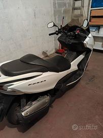 Scooter Honda Forza