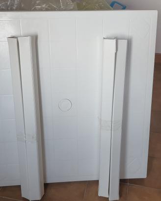 Tavolino in plastica