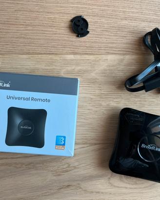 BroadLink RM4 Pro + Sensore HTS2
