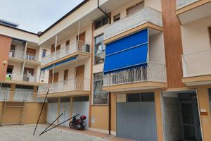 Appartamento locato con due autorimesse