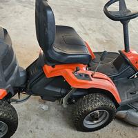 Trattorino rider Husqvarna R111B