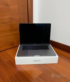 Macbook Pro 15’’ grigio siderale