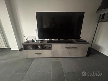 Set mobile TV + madia + tavolo + sedie