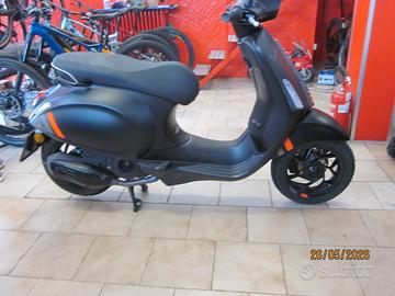 Vespa Primavera 125 sport