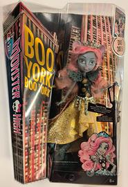 Bambola Monster High Mouscedes king