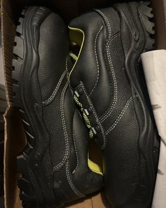 Scarpe antinfortunistiche tg. 43