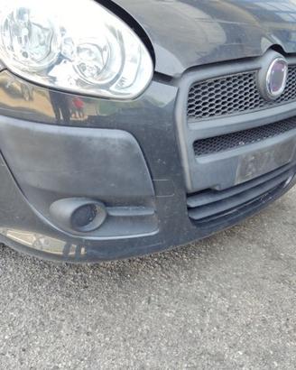 Paraurti anteriore FIAT DOBLO del 2011